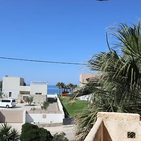 Cosy Apartment Near The Sea Kokkinos Pirgos Exterior photo