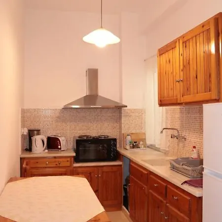 Cosy Apartment Near The Sea Kokkinos Pirgos Exterior photo